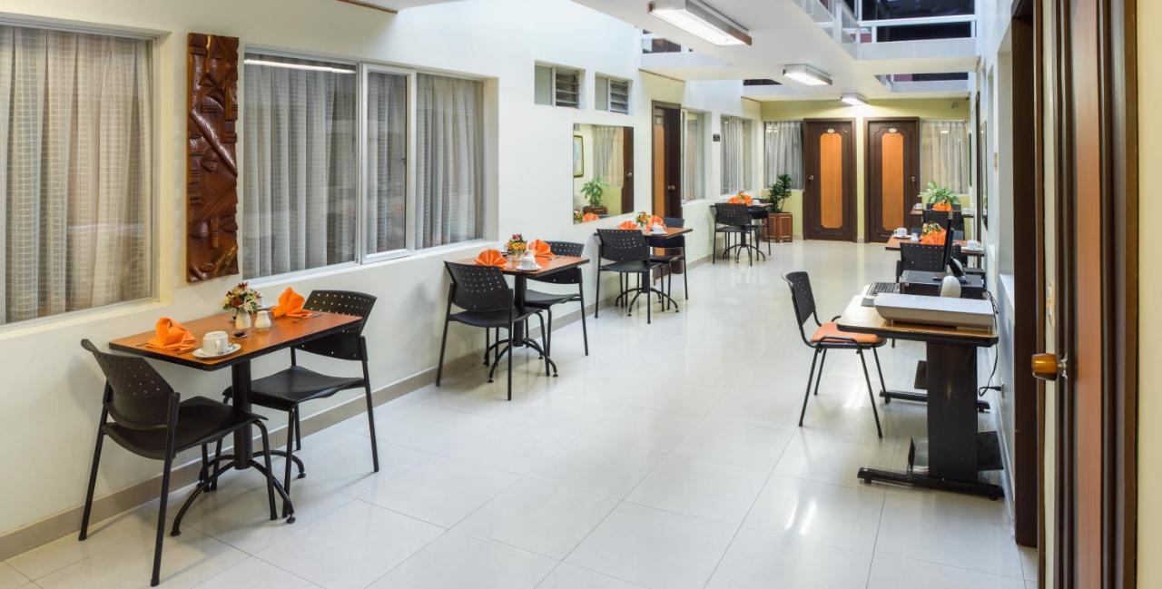 Hotel Americana Пасто Екстериор снимка